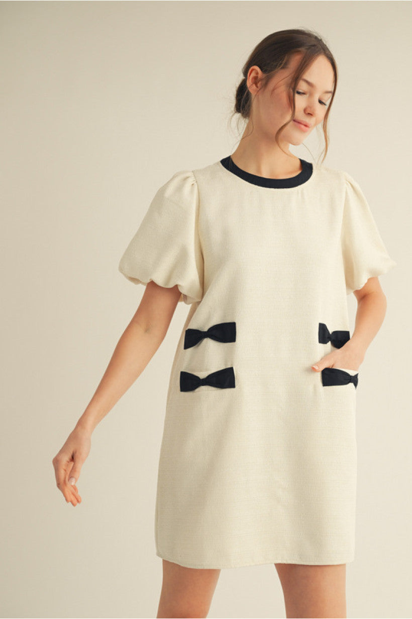 Short puff sleeves dress