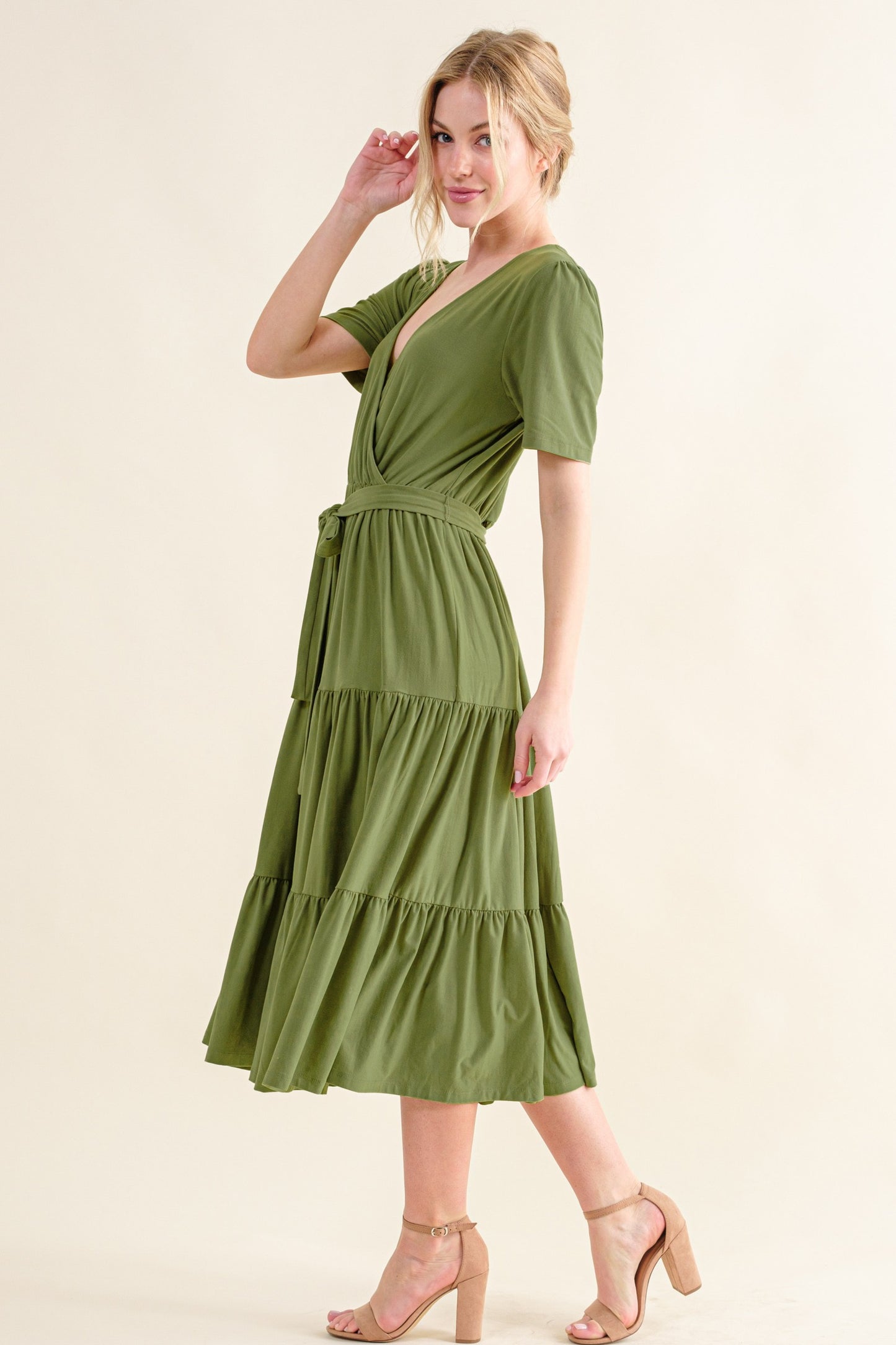 Soft Solid Color Tiered Midi Dress
