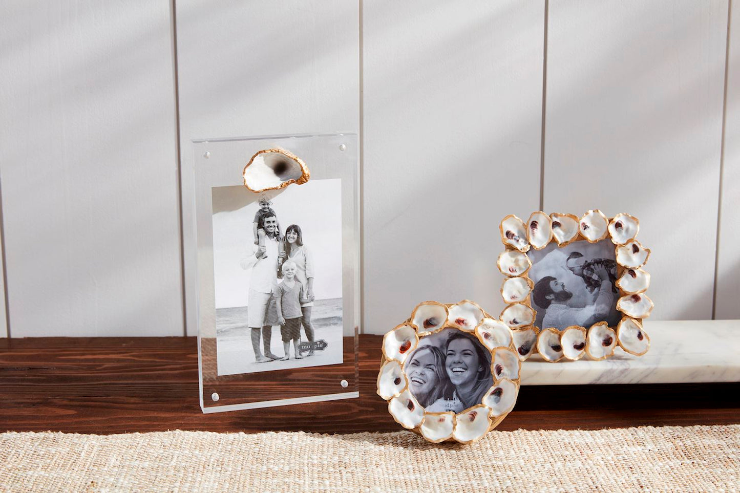 Circle Mini Gold Oyster Frame