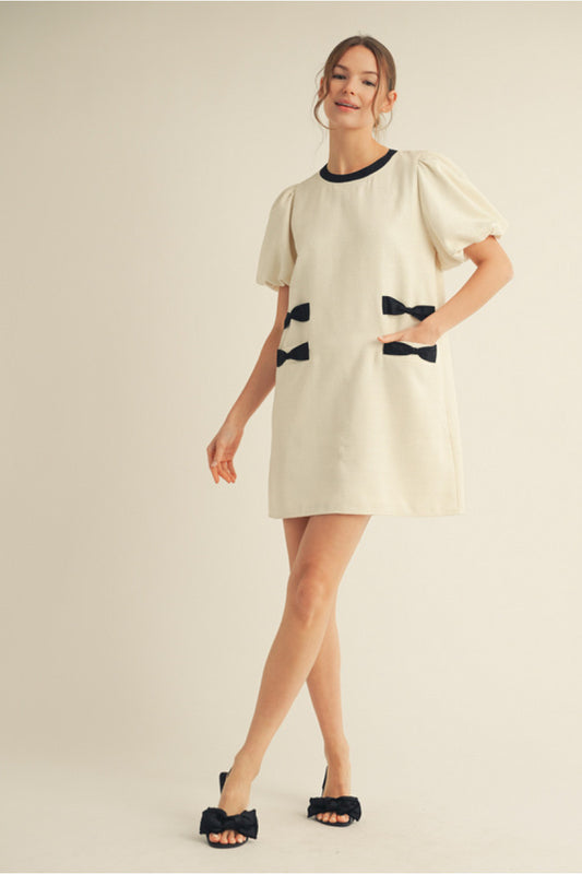 Short puff sleeves dress