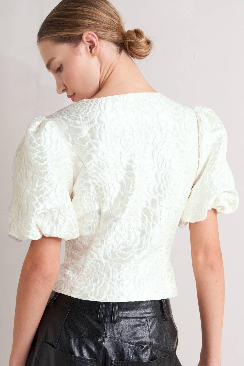 A textured woven top - The Season Boutique
