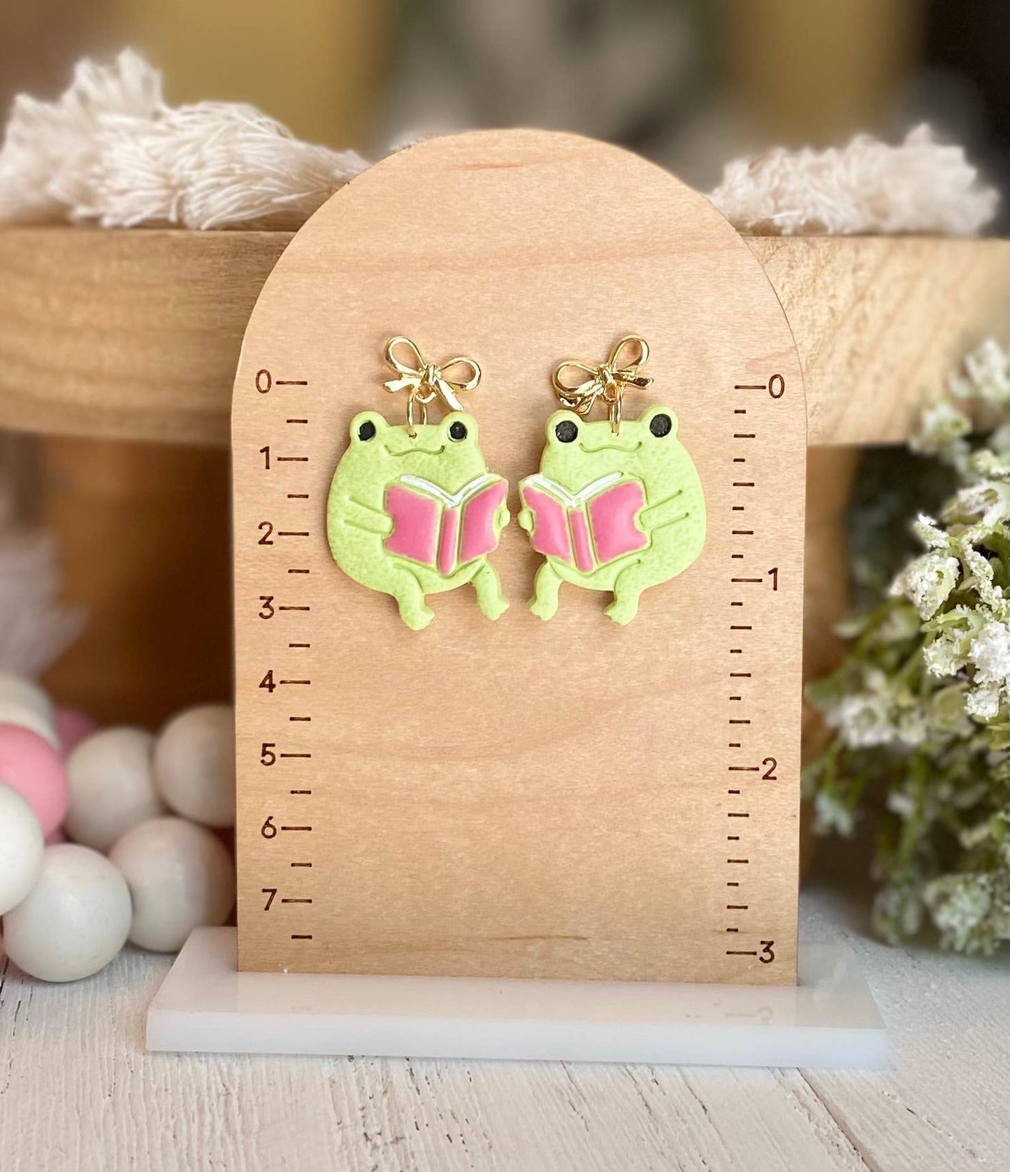 Teacher Earrings : Multi Bow with Apple Center