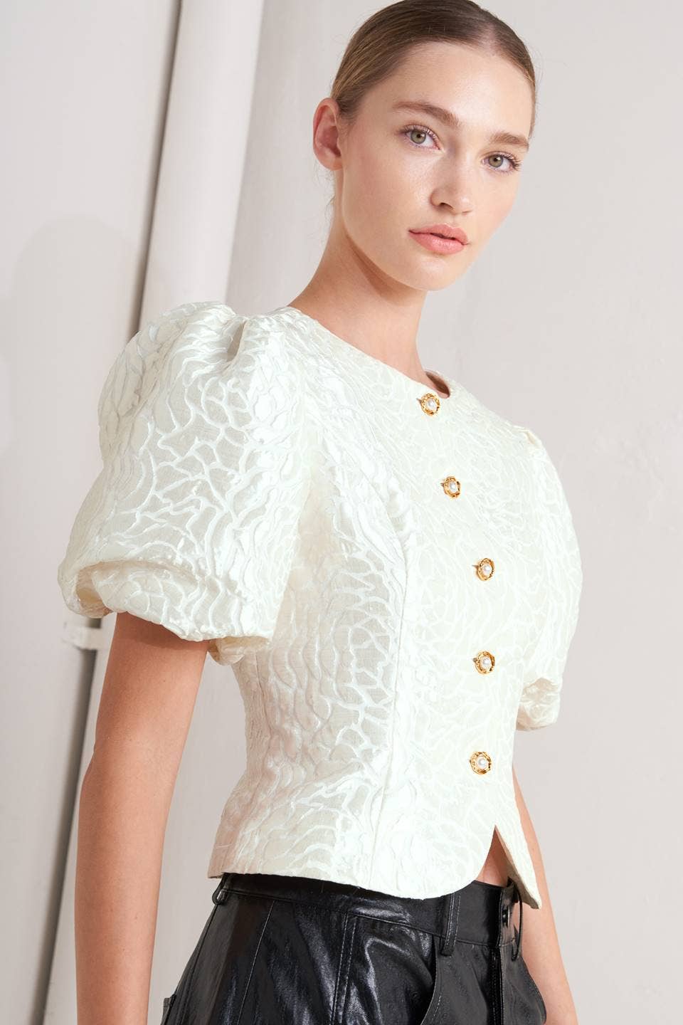 A textured woven top - The Season Boutique