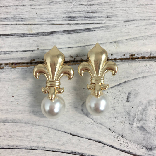 fleur de lis pearl earrings