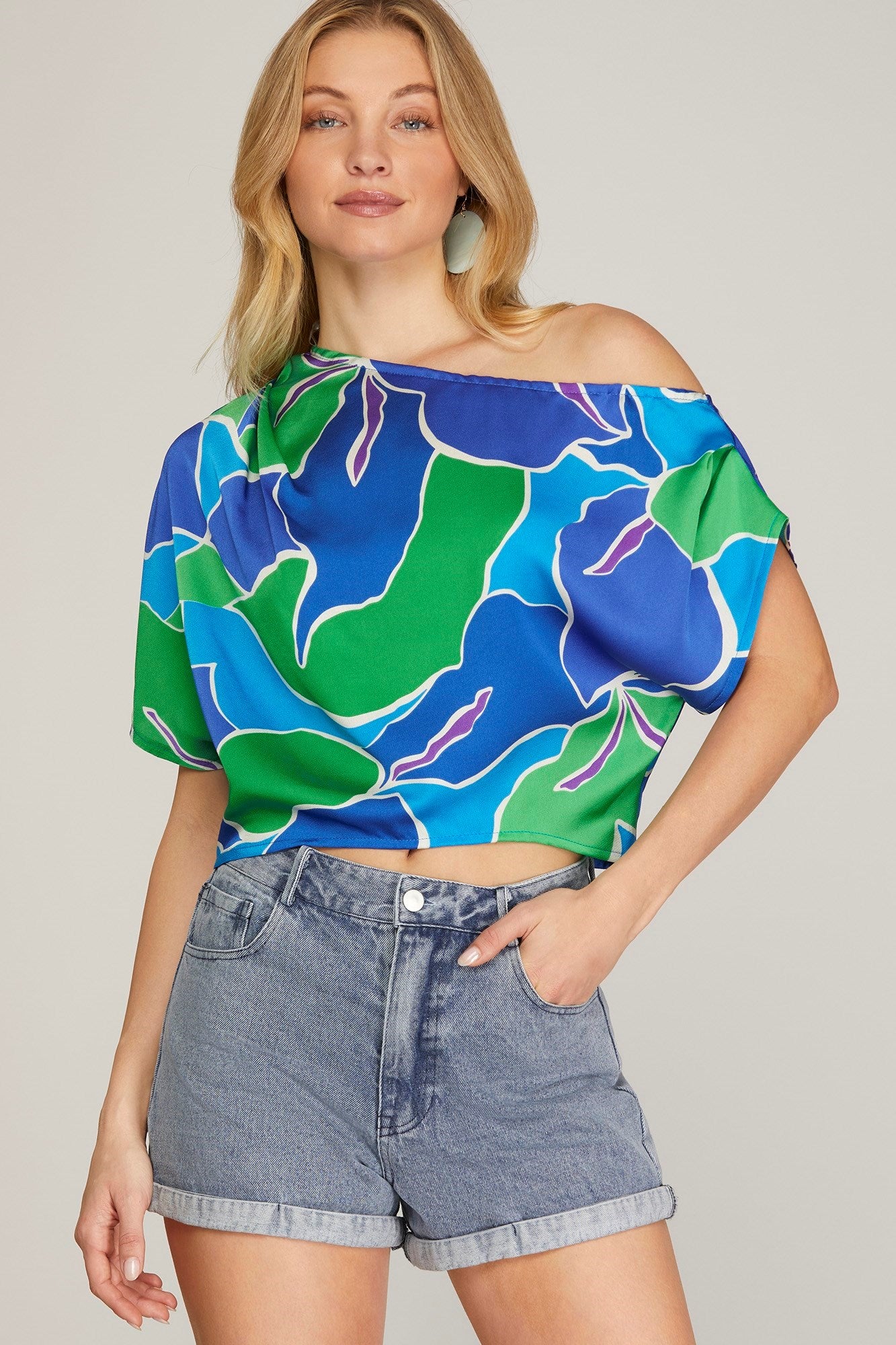 ASYMMETRICAL PRINTED TOP