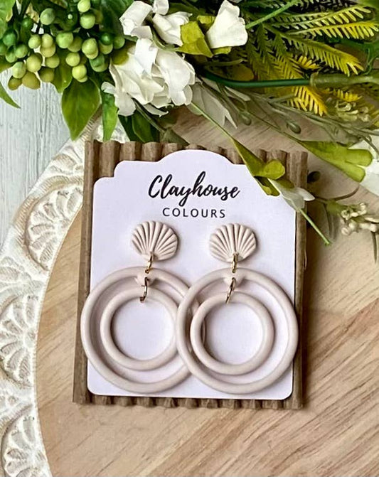 Beach Earrings : Shell Circle Dangles