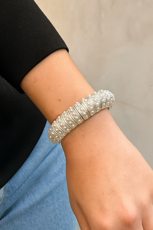 Cast Pearl Stretch Bracelet
